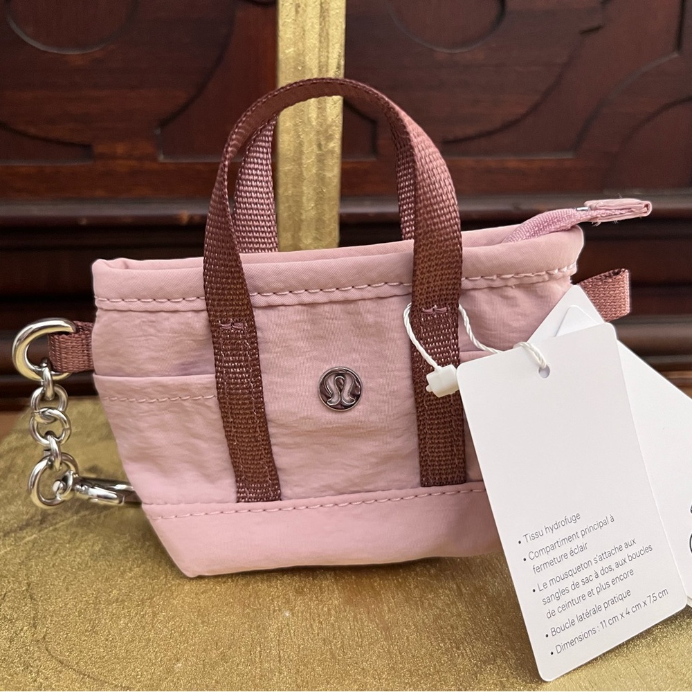 NWT lululemon Daily Multi-Pocket Nano - Picture 12 of 15